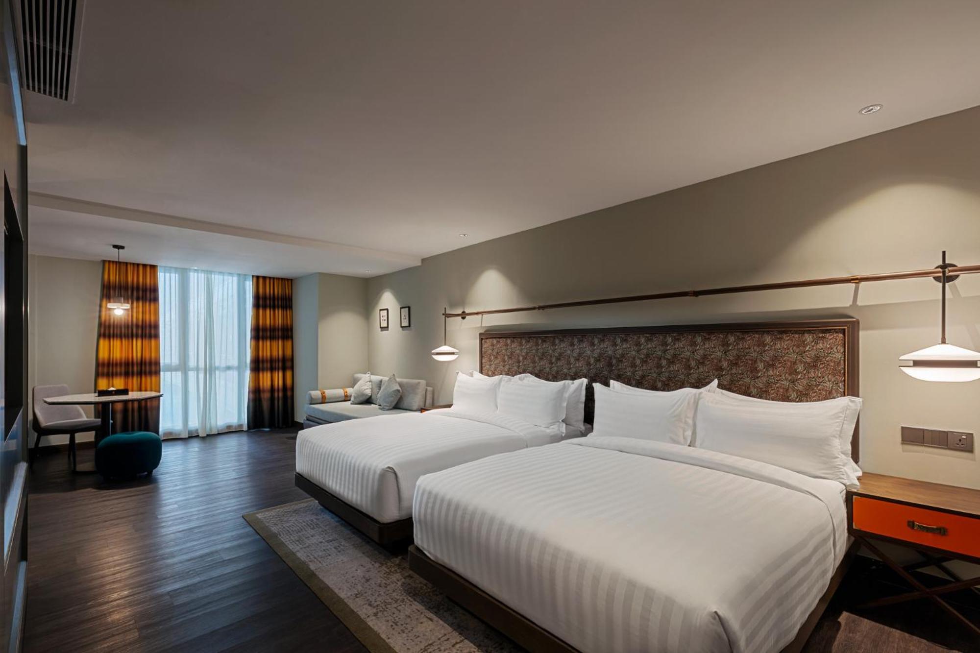 Отель The George Penang By The Crest Collection Джорджтаун Экстерьер фото Deluxe Room